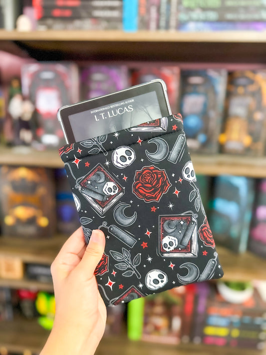 Skulls & Roses Kindle Sleeve