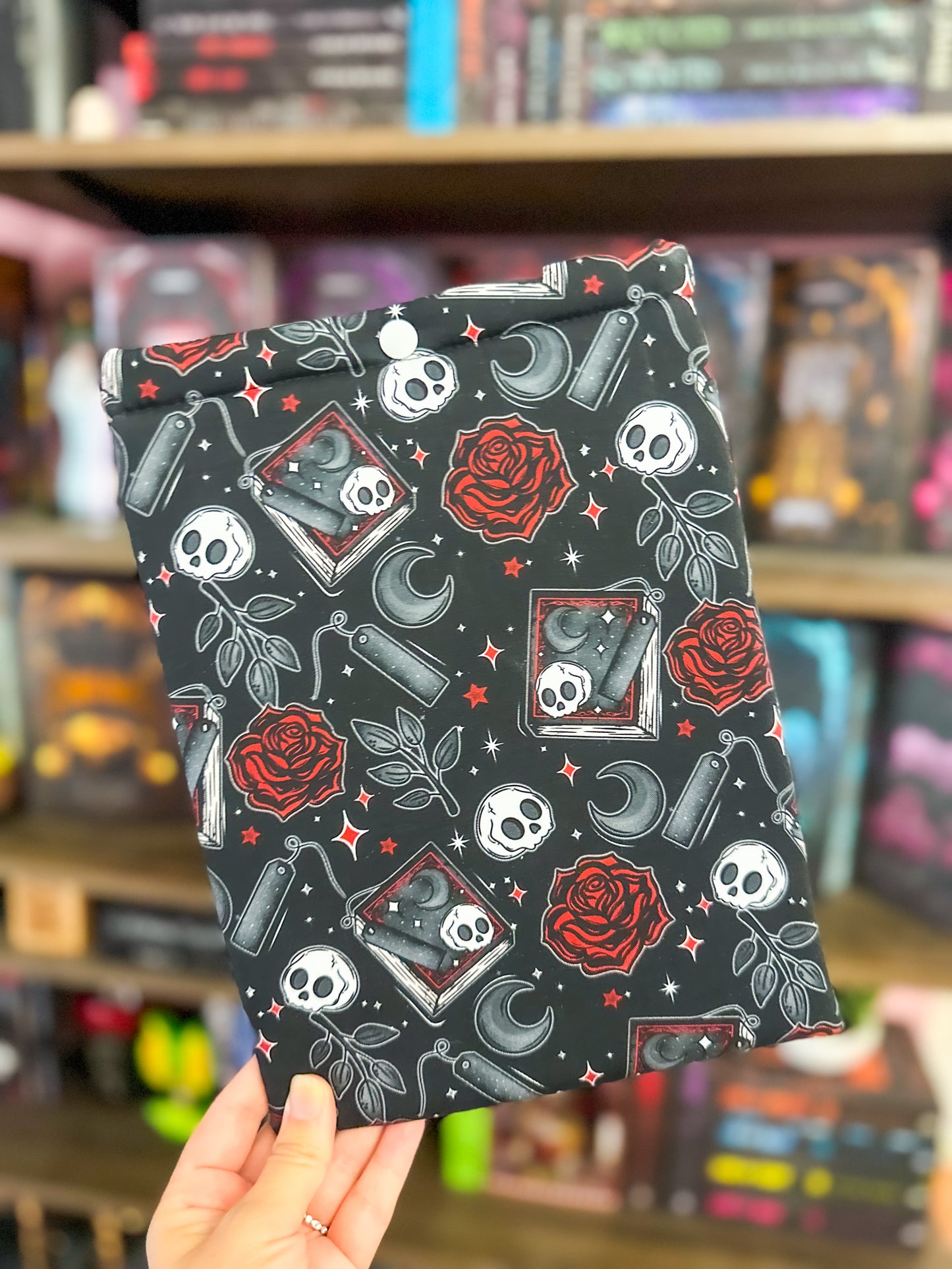 Skulls & Roses Paperback Book Sleeve